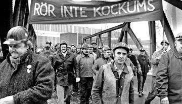 Foto Thomas Löfqvist Arbetare i demonstrationståg vid Kockums verkstäder