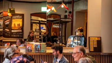Teatercafé med gäster