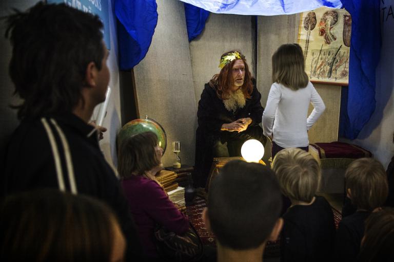 Familjedag 2015 Foto: Emmalisa Pauly Apollons gåthörna