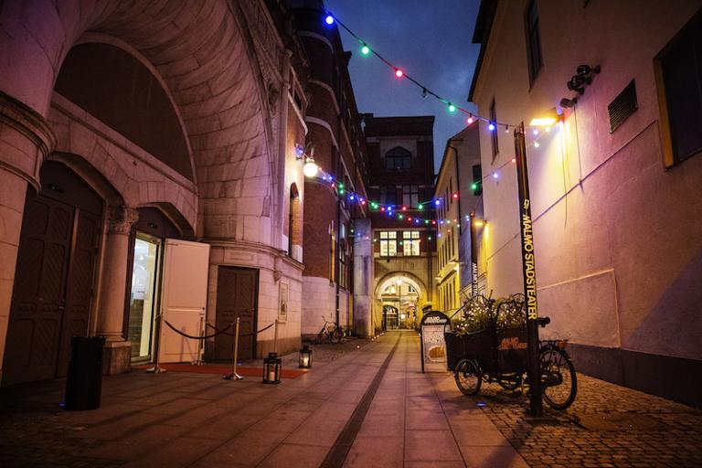 Den tomma gränden utanför Hipp