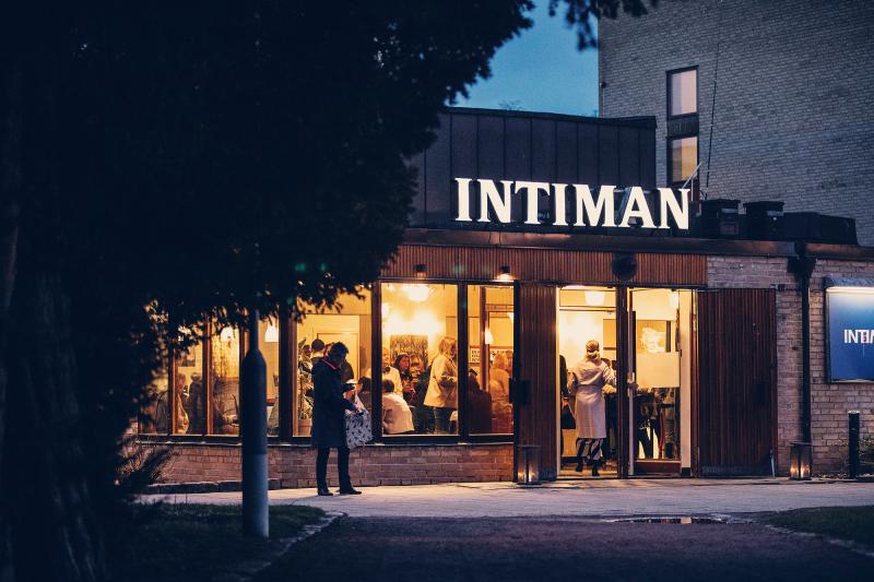 Intiman i kvällsljus