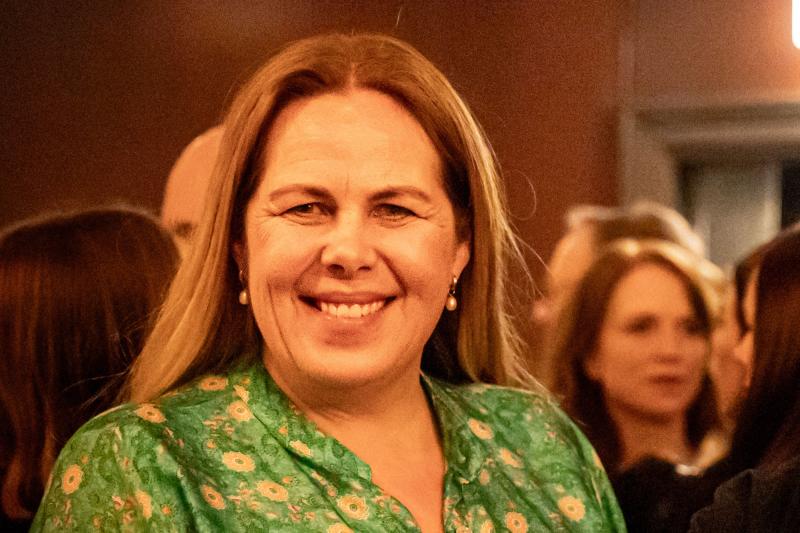 Foto: Jenny Baumgartner Porträtt av en leende Petra Brylander