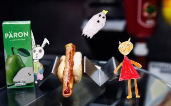 Emmalisa Pauly och Isabel de Jounge tecknad räv kanin och spöke i korvkiosk